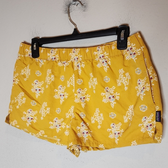 Patagonia Barely Baggies Ylloe Aztec 2" Pull On Nylon Women's Size Medium - Picture 1 of 16